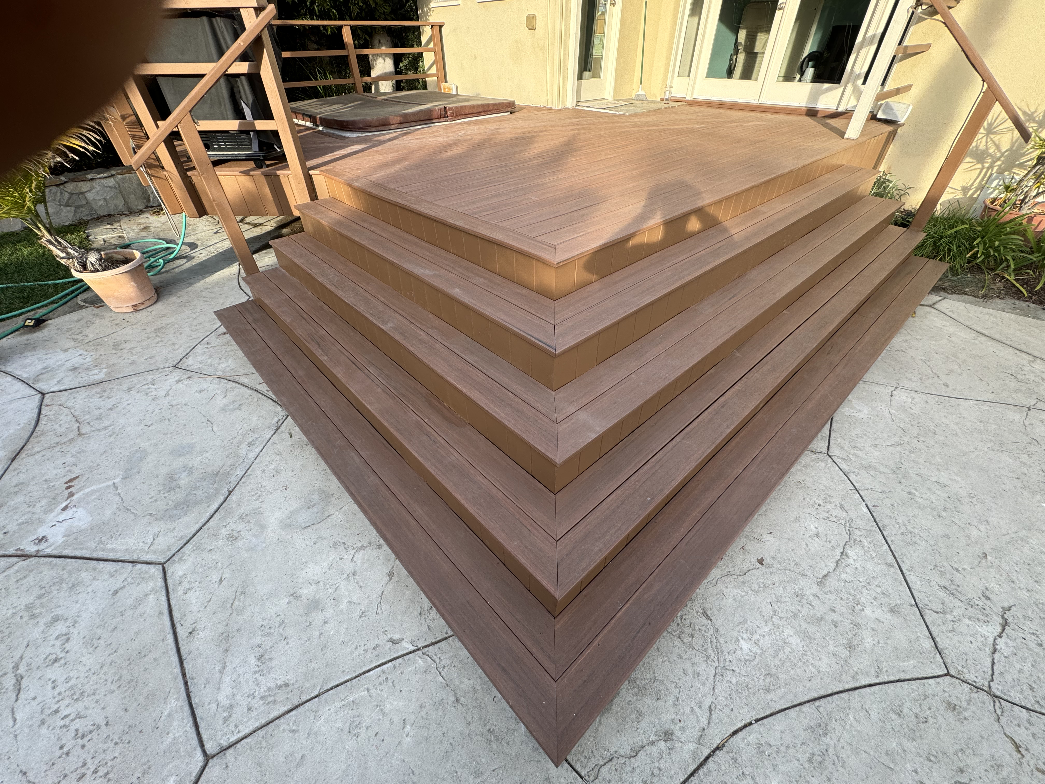 Deck steps + perimeter finish